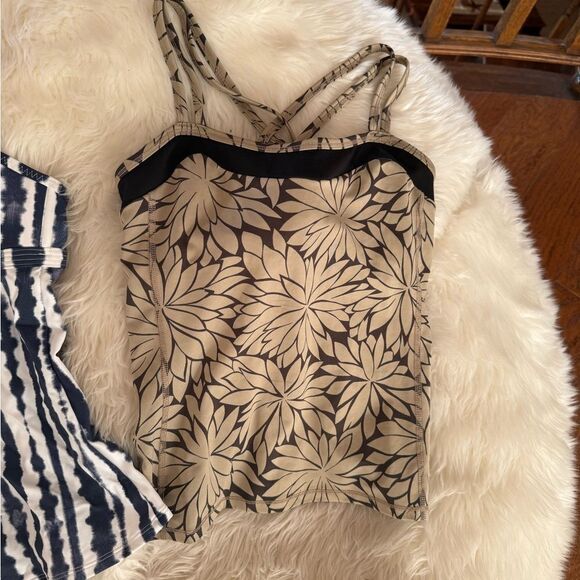 Swim top bundle - Picture 4 of 7